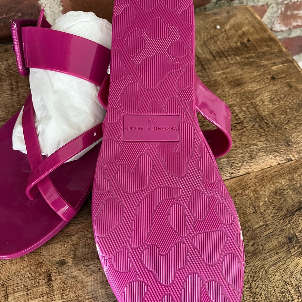 Veronica Beard new with tags fuchsia size 9